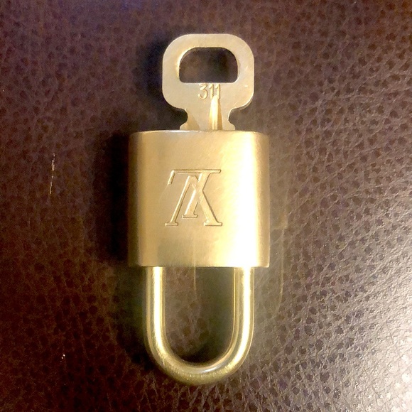 Louis Vuitton LV Gold Padlock Lock & Key 311 - Picture 3 of 13